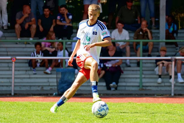 Fußball, U19, FC St. Pauli - Hamburger SV U19 DFB-Nachwuchsliga - Vorrunde Gruppe A FC St.Pauli - Hsamburger SV im Hammer Park Stadion Maximilian Schmid (HSV)