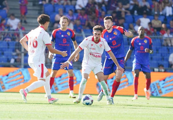 09.08.2026 Schweiz Fussball Herren Super League Saison 2026-2027 FC Basel - FC Thun 4:2 Bild , Fabio Saiz FC Thun Mitte Aktion