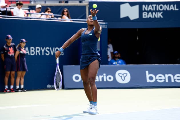 August 9, 2026, Toronto, Ontario, Canada: COCO GAUFF of the United States serves the ball during her round-of-16 match against Alina Korneeva at the National Bank Open, part of the Hologic WTA, Tennis Damen Tour at Sobeys Stadium. Gauff defeated Korneeva 6-3, 6-1 to advance to the quarterfinals. Toronto Canada - ZUMAr228 20260809_znp_r228_016 Copyright: xVasiliyxRyabykhx