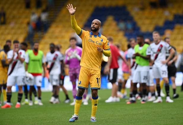 David McGoldrick of Mansfield Town waves to the Sheffield United fans Mansfield Town v Sheffield United, EFL Carabao Cup, First Round, Football, One Call Stadium, Mansfield, UK - 09 Aug 2026Mansfield One Call Stadium United Kingdom EDITORIAL USE ONLY No use with unauthorised audio, video, data, fixture lists, club league logos or live services. Online in-match use limited to 120 images, no video emulation. No use in betting, games or single club league player publications.  Copyright: xAnnaxGowthorpe Shutterstockx 17051191cp