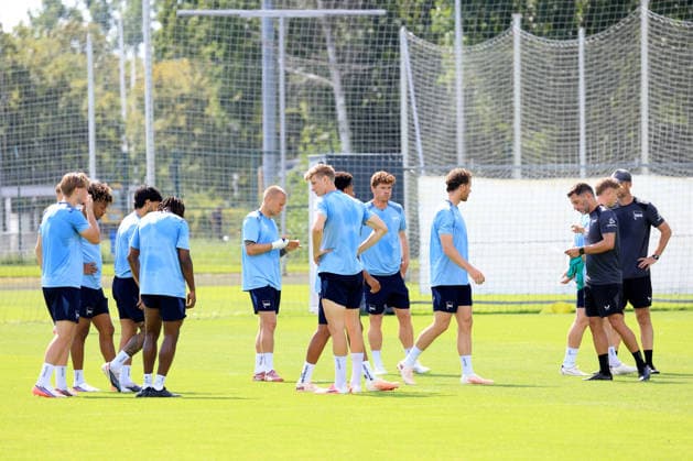 10.08.2026, DEU GER, Fussball , 2.Fussballbundesliga, Saison 2026 2027), Sportforum, Hertha BSC, Training Cheftrainer Stefan Leitl (Hertha BSC Berlin), Hertha-Spielerkreis 2. Liga: DFB DFL regulations prohibit any use of photographs as image sequences and or quasi-video) Berlin Sportforum Berlin Deutschland Copyright: xNordphotox xEnglerx