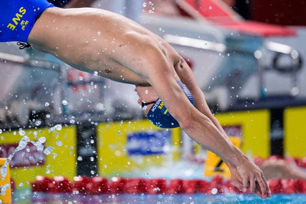 260810 Victor Johansson of Sweden competes in men™s 4x200 meters freestyle swimming relay heats during day eleven of the 2026 European Aquatics Championships on August 10, 2026 in Saint-Denis. Photo: Joel Marklund BILDBYRAN kod JM JM0838 bbeng simning swimming svomming 2026 european aquatics championships em lagkapp Sverige Sweden Copyright: JOELxMARKLUND BB260810JM105