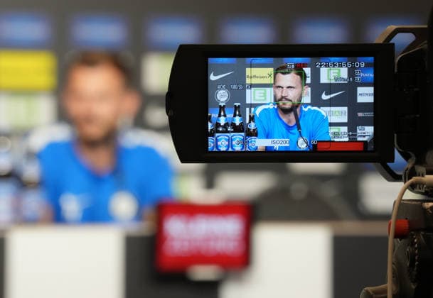 SOCCER - UEFA CL, Sturm vs Fenerbahce GRAZ,AUSTRIA,10.AUG.26 - SOCCER - UEFA Champions League, qualification, Sturm Graz vs Fenerbahce Istanbul, preview, press conference, PK, Pressekonferenz Sturm. Image shows head coach Fabio Ingolitsch (Sturm).  GEPAxpictures xMichaelxRiedler