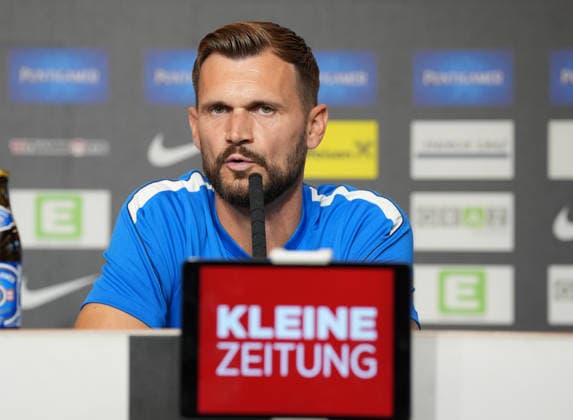 SOCCER - UEFA CL, Sturm vs Fenerbahce GRAZ,AUSTRIA,10.AUG.26 - SOCCER - UEFA Champions League, qualification, Sturm Graz vs Fenerbahce Istanbul, preview, press conference, PK, Pressekonferenz Sturm. Image shows head coach Fabio Ingolitsch (Sturm).  GEPAxpictures xMichaelxRiedler