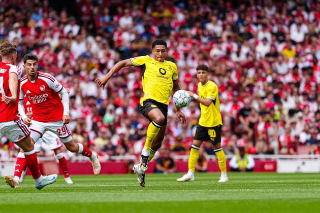 Viktor Gyökeres (FC Arsenal, 14), Jobe Bellingham (Borussia Dortmund, 07) ENG, FC Arsenal vs. Borussia Dortmund, Fußball, Emirates Cup 2026, Saison 2026 2027, 09.08.2026 ENG, FC Arsenal vs. Borussia Dortmund, Fußball, Emirates Cup 2026, Saison 2026 2027, 09.08.2026 London Copyright: xEibner-Pressefoto MarcelxvonxFehrnx EP_MFN_P