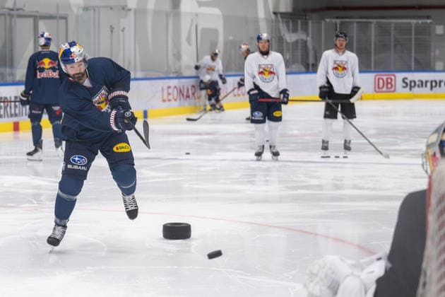 Ryan Murphy 24 (EHC Red Bull Muenchen), EHC Red Bull Muenchen Pressetrainning, 10.08.2026 Muenchen Bayern Deutschland