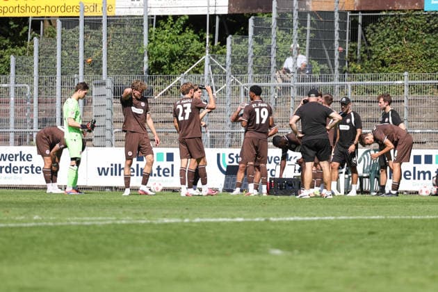 Fußball I Herren I Saison 2026 2027 I Regionalliga Nord I 2.Spieltag I FC St.Pauli II - Bremer SV I 09.08.2026 Trinkpause beim FC St.Pauli II Copyright: xLobeca RalfxHomburgx