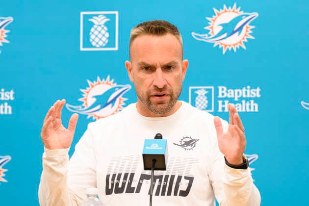 MIAMI GARDENS, FL - AUGUST 10: Miami Dolphins head coach Jeff Hafley gestures as he speaks to the media during the Miami Dolphins Training Camp on August 10 2026, at the Baptist Health Training Complex in Miami Gardens, FL. (Photo by Doug Murray Icon Sportswire) NFL, American Football Herren, USA AUG 10 Dolphins Training Camp EDITORIAL USE ONLY Icon796260810098