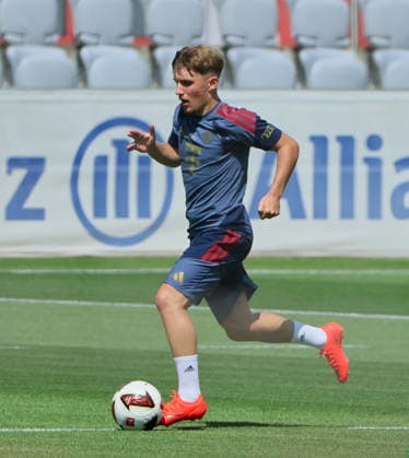 10.08.2026, FC Bayern Training , Saebenerstrasse Muenchen, Fussball, im Bild: Spezial Einheit mit Sommer fuer Lennart Karl (FC Bayern Muenchen)