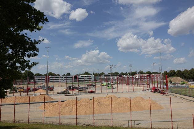 10.08.2026, FC Bayern Training , Saebenerstrasse Muenchen, Fussball, im Bild: Baustelle bei FC Bayern