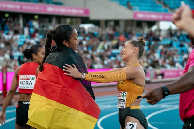 Yemisi Mabry (MTG Mannheim, Kugelstossen Frauen), Gina Lueckenkemper (SCC Berlin, 100m Frauen), GBR, Leichtathletik, Athletics, European Athletics Championships 2026, Leichtathletik Europameisterschaft 2026, Birmingham 2026, 09.08.2026, GBR, Leichtathletik, Athletics, European Athletics Championships 2026, Leichtathletik Europameisterschaft 2026, Birmingham 2026, 09.08.2026 Birmingham Copyright: xStefanxMayerx EP_SMR