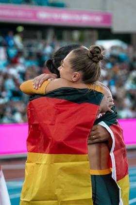 Yemisi Mabry (MTG Mannheim, Kugelstossen Frauen), Gina Lueckenkemper (SCC Berlin, 100m Frauen), GBR, Leichtathletik, Athletics, European Athletics Championships 2026, Leichtathletik Europameisterschaft 2026, Birmingham 2026, 09.08.2026, GBR, Leichtathletik, Athletics, European Athletics Championships 2026, Leichtathletik Europameisterschaft 2026, Birmingham 2026, 09.08.2026 Birmingham Copyright: xStefanxMayerx EP_SMR