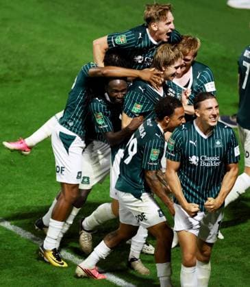 Alex Hartridge of Plymouth Argyle celebrates scoring a goal after making the score 1-0. Plymouth Argyle v Exeter City, EFL Carabao Cup, First Round, Football, Home Park, Plymouth, UK - 10 Aug 2026Plymouth Home Park United Kingdom EDITORIAL USE ONLY No use with unauthorised audio, video, data, fixture lists, club league logos or live services. Online in-match use limited to 120 images, no video emulation. No use in betting, games or single club league player publications. Copyright: xJamesxMarsh Shutterstockx 17061088ct