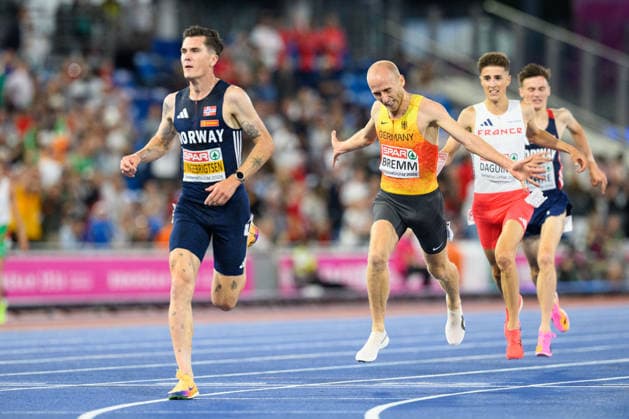 BIRMINGHAM, GREAT BRITAIN - August 10: Florian Bremm (Germany) over teh finish line behin Jakob Ingebrigtsen (Norway) during the 5000 metres run during the European Athletics Championships 2026 at Alexander Stadium in Birmingham, Great Britain (Photo by Sven Beyrich Sports Press Photo) Copyright: xSvenxBeyrich SportsxPressxPhotox Sportspressphoto_SPR204152