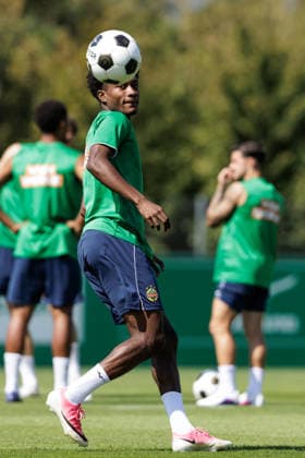 SOCCER - UEFA ECL, Rapid vs Paide VIENNA,AUSTRIA,11.AUG.26 - SOCCER - UEFA Conference League, qualification, SK Rapid Wien vs Paide Linnameeskond, preview, training Rapid. Image shows Moulaye Haidara (Rapid).  GEPAxpictures xArminxRauthner