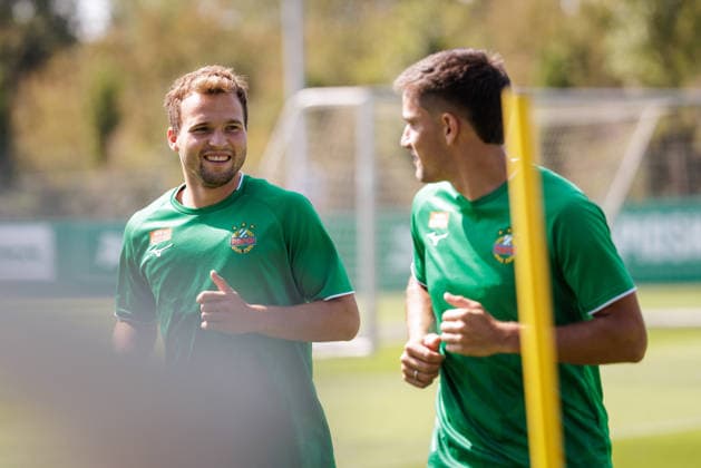 SOCCER - UEFA ECL, Rapid vs Paide VIENNA,AUSTRIA,11.AUG.26 - SOCCER - UEFA Conference League, qualification, SK Rapid Wien vs Paide Linnameeskond, preview, training Rapid. Image shows Matthias Seidl and Jonas Auer (Rapid).  GEPAxpictures xArminxRauthner