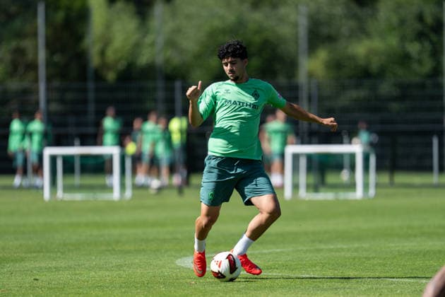 11.08.2026, GER Deutschland, Fussball, Saison 2026 2027, Trainingslager Werder Bremen, Tag 2. des Trainingslagers von SV Werder Bremen in Harsewinkel-Marienfeld Darwin Soylu (SV Werder Bremen, 34) Einzelaktion; Ganzkörper Ganzkoerper ; Ball am Fuss; Harsewinkel-Marienfeld Hotel-Residence Klosterpforte Nordrhein-Westfalen (NRW) Deutschland Copyright: xnordphotoxGmbHx xChristianxSchulzex