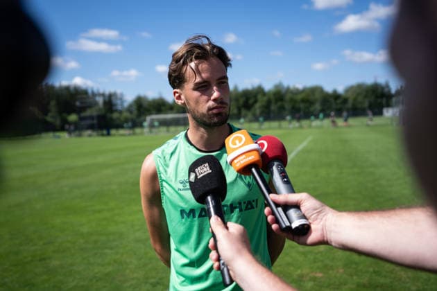 11.08.2026, GER Deutschland, Fussball, Saison 2026 2027, Trainingslager Werder Bremen, Tag 2. des Trainingslagers von SV Werder Bremen in Harsewinkel-Marienfeld Olivier Deman (SV Werder Bremen, 2) im Interview nach dem Training Harsewinkel-Marienfeld Hotel-Residence Klosterpforte Nordrhein-Westfalen (NRW) Deutschland Copyright: xnordphotoxGmbHx xChristianxSchulzex