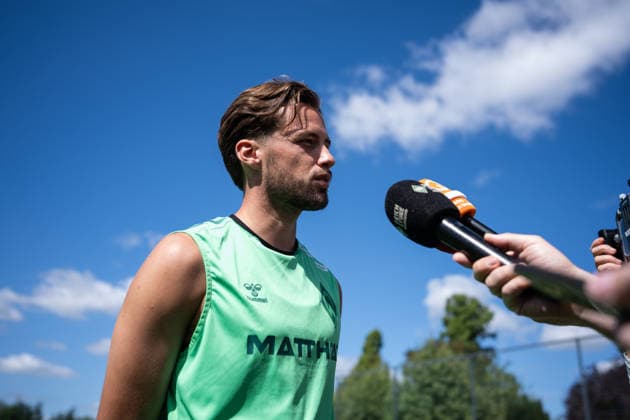 11.08.2026, GER Deutschland, Fussball, Saison 2026 2027, Trainingslager Werder Bremen, Tag 2. des Trainingslagers von SV Werder Bremen in Harsewinkel-Marienfeld Olivier Deman (SV Werder Bremen, 2) im Interview nach dem Training Harsewinkel-Marienfeld Hotel-Residence Klosterpforte Nordrhein-Westfalen (NRW) Deutschland Copyright: xnordphotoxGmbHx xChristianxSchulzex