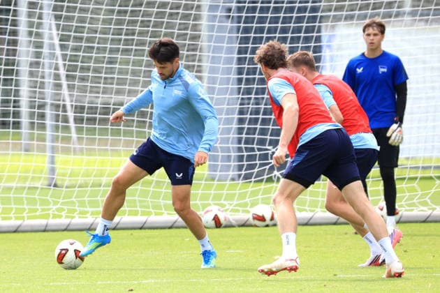 11.08.2026, DEU GER, Fussball , 2.Fussballbundesliga, Saison 2026 2027), Sportforum, Hertha BSC, Training Josip Brekalo (Hertha BSC Berlin 7), Linus Gechter (Hertha BSC Berlin 44), Gustav Christensen (Hertha BSC Berlin 16) 2. Liga: DFB DFL regulations prohibit any use of photographs as image sequences and or quasi-video) Berlin Sportforum Berlin Deutschland Copyright: xNordphotox xEnglerx