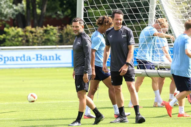 11.08.2026, DEU GER, Fussball , 2.Fussballbundesliga, Saison 2026 2027), Sportforum, Hertha BSC, Training Cheftrainer Stefan Leitl (Hertha BSC Berlin), Konditionstrainer Hendrik Kuchno (Hertha BSC Berlin) 2. Liga: DFB DFL regulations prohibit any use of photographs as image sequences and or quasi-video) Berlin Sportforum Berlin Deutschland Copyright: xNordphotox xEnglerx