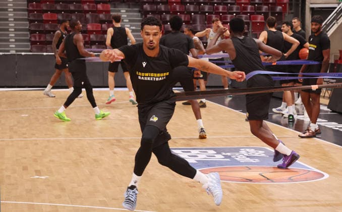 Ludwigsburg , Basketball Training MHP Riesen Ludwigsburg , Oshane Drews