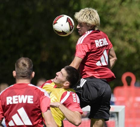 11.08.2026, xophax, Fussball 1.Bundesliga, 1.FC Koeln Training am Geissbockheim des 1.FC Köln. Platz 1. Gil Neves ( 1.FC Köln ) , rechts und Luka Lochoshili , rechts ( 1.FC Köln ) Köln