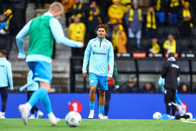 Soccer, Champions League 2025 2026 Bodo Glimt Union Saint Gilloise Bodo 20260811 Union Saint Gilloise warms up ahead of the Champions League qualifying match between Bodo Glimt and Union Saint Gilloise at Aspmyra Stadium Photo Mats Torbergsen NTB Bodo Norway EDEDITORIAL USE ONLY; RESTRICTED USE FOR BETTING COMPANIES  Copyright: xMatsxTorbergsenx xNTBx