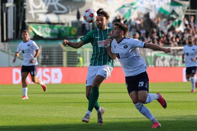 11.08.26, GER, Regionalliga Nord, Fussball, 1. Spieltag, Saison 2026 2027, Dietmar-Scholze-Stadion an der Lohmuehle, VfB Lübeck vs VfB Oldenburg Maximilian Schütt Maximilian Schuett (VfB Luebeck 23) im Zweikampf gegen Mats Facklam (VfB Oldenburg 29) Foto nordphoto GmbH Tauchnitz Luebeck Dietmar-Scholze-Stadion an der Lohmuehle SH Germany Copyright: xnordphotoxGmbHx xTauchnitzx