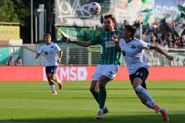 11.08.26, GER, Regionalliga Nord, Fussball, 1. Spieltag, Saison 2026 2027, Dietmar-Scholze-Stadion an der Lohmuehle, VfB Lübeck vs VfB Oldenburg Maximilian Schütt Maximilian Schuett (VfB Luebeck 23) im Zweikampf gegen Mats Facklam (VfB Oldenburg 29) Foto nordphoto GmbH Tauchnitz Luebeck Dietmar-Scholze-Stadion an der Lohmuehle SH Germany Copyright: xnordphotoxGmbHx xTauchnitzx