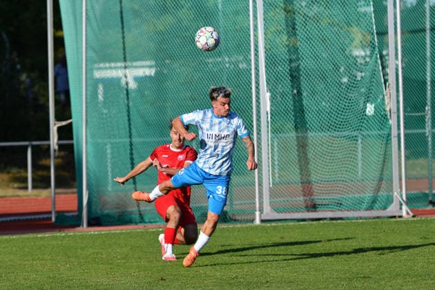 David Stojak (SV Stuttgarter Kickers, 29), Julian Haefner (FC Rottenburg, 26) kann diese Mal parieren FC Rottenburg vs. SV Stuttgarter Kickers ,Fussball, WFV-Pokal, Gruppe 3, 3. Runde, Wuerttemberg, Saison 2026 2027, 11.08.2026, FC Rottenburg vs. SV Stuttgarter Kickers ,Fussball, WFV-Pokal, Gruppe 3, 3. Runde, Wuerttemberg, Saison 2026 2027, 11.08.2026 Rottenburg am Neckar Copyright: xEibner-Pressefoto RalphxKunzex EP_RKE