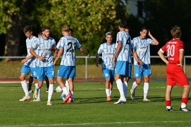 die Stuttgarter haben gerade das 4:0 erzielt FC Rottenburg vs. SV Stuttgarter Kickers ,Fussball, WFV-Pokal, Gruppe 3, 3. Runde, Wuerttemberg, Saison 2026 2027, 11.08.2026, FC Rottenburg vs. SV Stuttgarter Kickers ,Fussball, WFV-Pokal, Gruppe 3, 3. Runde, Wuerttemberg, Saison 2026 2027, 11.08.2026 Rottenburg am Neckar Copyright: xEibner-Pressefoto RalphxKunzex EP_RKE
