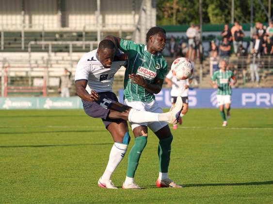 Foto : Anouar ADAM (Oldenburg) gegen Emmanuel APPIAH (Lübeck , rechts) Fussball Regionalliga Nord, am Di. 11.08.2026 VfB Lübeck - VfB Oldenburg