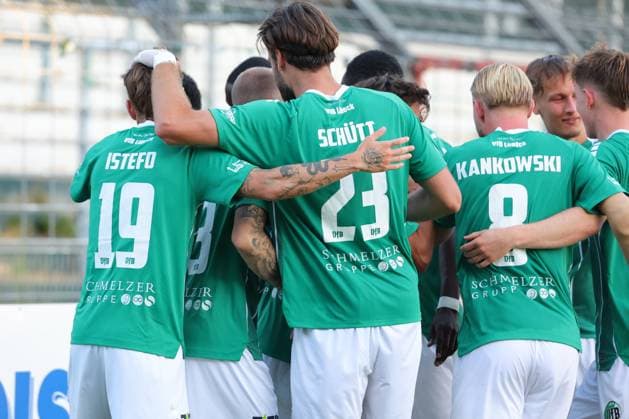 11.08.26, GER, Regionalliga Nord, Fussball, 1. Spieltag, Saison 2026 2027, Dietmar-Scholze-Stadion an der Lohmuehle, VfB Lübeck vs VfB Oldenburg Torjubel Jubel. Torschütze Torschuetze Fabian Istefo (VfB Luebeck 19) jubelt ueber das Tor zum 1:1 Foto nordphoto GmbH Tauchnitz Luebeck Dietmar-Scholze-Stadion an der Lohmuehle SH Germany Copyright: xnordphotoxGmbHx xTauchnitzx