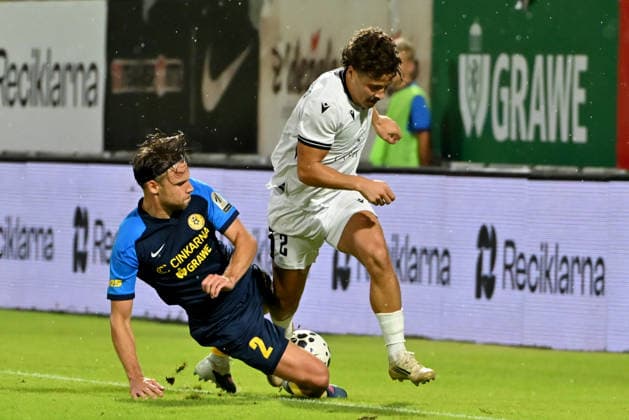 CELJE; SLOVENIA - ARMENIA 11: Hugo Oliveira of Ararat-Armenia (R) in action against Pijus Sirvys of Celje (L) during the UEFA Champions League QR-3 second match between Celje (Slovenia) and Ararat-Armenia (Armenia) at Stadion Celje, Celje on August 11, 2026 in Celje, Slovenia. (Photo by Igor Kupljenik Sports Press Photo). Copyright: xIgorxKupljenikx xSPPx Sportspressphoto_SPR204333