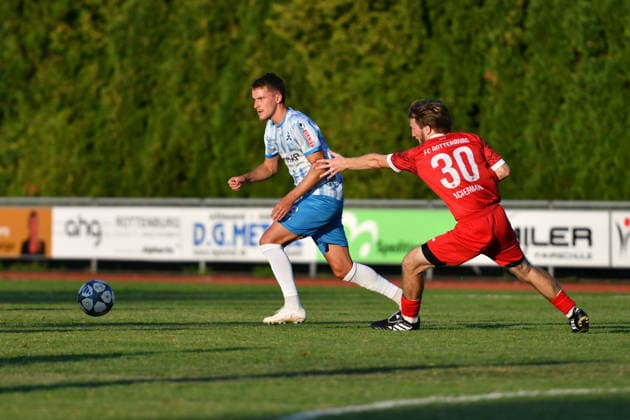 Maximilian Zaiser (SV Stuttgarter Kickers, 18), Maxime Ackermann (FC Rottenburg, 30) FC Rottenburg vs. SV Stuttgarter Kickers ,Fussball, WFV-Pokal, Gruppe 3, 3. Runde, Wuerttemberg, Saison 2026 2027, 11.08.2026, FC Rottenburg vs. SV Stuttgarter Kickers ,Fussball, WFV-Pokal, Gruppe 3, 3. Runde, Wuerttemberg, Saison 2026 2027, 11.08.2026 Rottenburg am Neckar Copyright: xEibner-Pressefoto RalphxKunzex EP_RKE