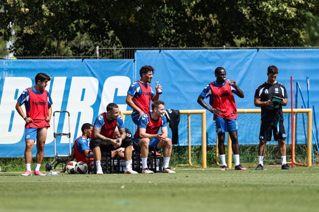 v.l. Doyoung Yoon (1. FC Magdeburg,27), Falko Michel (1. FC Magdeburg,21), Eldin Dzogovic (1. FC Magdeburg,4), Paul Jaeckel (1. FC Magdeburg,6), Richmond Tachie (1. FC Magdeburg,29), Athletiktrainer Felix Binsker (1. FC Magdeburg) - 2. Fußball Bundesliga Saison 2026-2027 1. FC Magdeburg Training an der Avnet Arena in Magdeburg - Fußball,Mann,Männer,Deutschland,11.08.2026