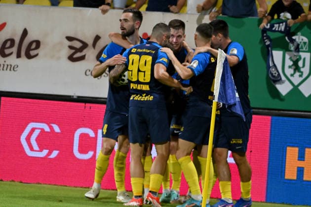 CELJE; SLOVENIA - ARMENIA 11: Yaya Dukuly of Celje and Team Celje celebrated score during the UEFA Champions League QR-3 second match between Celje (Slovenia) and Ararat-Armenia (Armenia) at Stadion Celje, Celje on August 11, 2026 in Celje, Slovenia. (Photo by Igor Kupljenik Sports Press Photo). Copyright: xIgorxKupljenikx xSPPx Sportspressphoto_SPR204355