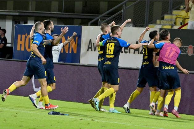 CELJE; SLOVENIA - ARMENIA 11: Team Celje celebrated score during the UEFA Champions League QR-3 second match between Celje (Slovenia) and Ararat-Armenia (Armenia) at Stadion Celje, Celje on August 11, 2026 in Celje, Slovenia. (Photo by Igor Kupljenik Sports Press Photo). Copyright: xIgorxKupljenikx xSPPx Sportspressphoto_SPR204360