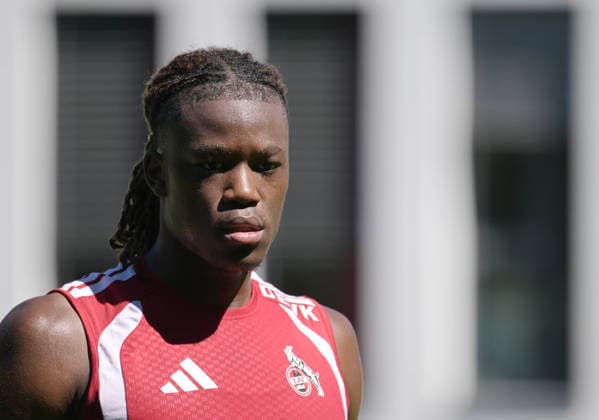 11.08.2026, xophax, Fussball 1.Bundesliga, 1.FC Koeln Training am Geissbockheim des 1.FC Köln. Platz 1. Elias Bakatukanda ( 1.FC Köln ) Köln
