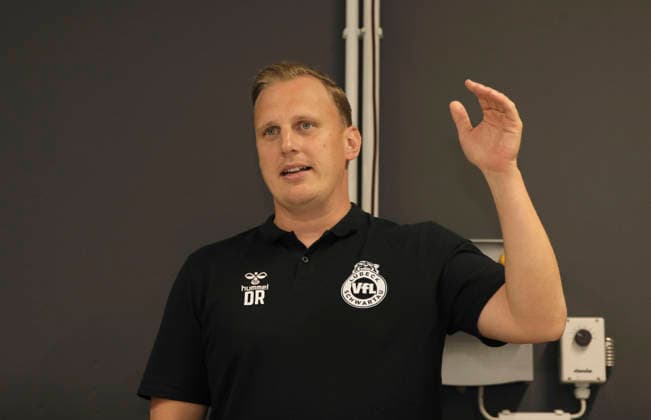 Foto : Trainer David RÖHRIG (Bad Schwartau) Saisonauftakt Handball Bundesliga , Pressekonferenz der Nordvereine in Kiel am Di. 11.08.26