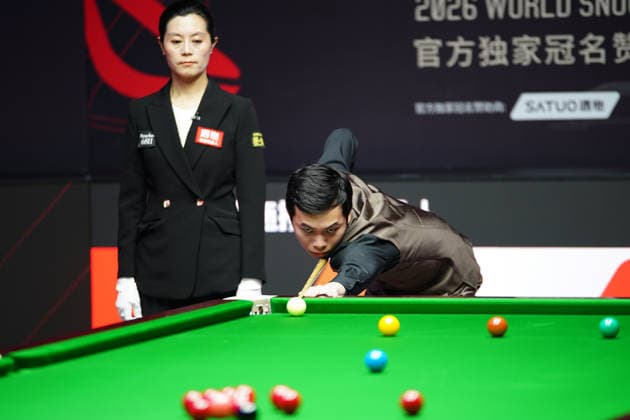 TAIYUAN, CHINA - AUGUST 12: Liu Hongyu of China plays a shot in the second round match against Zhou Yuelong of China on day 5 of the 2026 World Snooker Tour China Open at Taiyuan Binhe Sports Center on August 12, 2026 in Taiyuan, Shanxi Province of China.  Copyright: xTaixChengzhex 111659519970