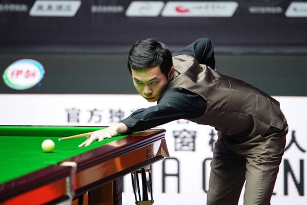 TAIYUAN, CHINA - AUGUST 12: Liu Hongyu of China plays a shot in the second round match against Zhou Yuelong of China on day 5 of the 2026 World Snooker Tour China Open at Taiyuan Binhe Sports Center on August 12, 2026 in Taiyuan, Shanxi Province of China.  Copyright: xTaixChengzhex 111659519959