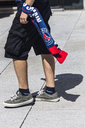Paris Saint-Germain supporter prior to during the UEFA Super Cup Final match between Paris Saint-Germain and Aston Villa at Red Bull Arena, Salzburg, Wals-Siezenheim on August 12th,2026 (Photo by Joao Bravo Sports Press Photo) Copyright: xJoaoxBravo SportsxPressxPhotox Sportspressphoto_SPR204588