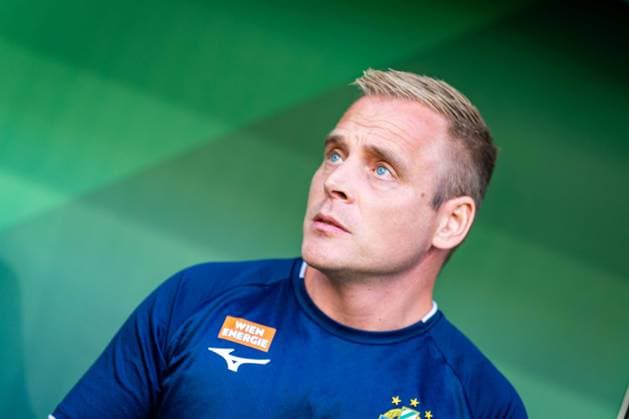 SOCCER - UEFA ECL, Rapid vs Paide VIENNA,AUSTRIA,12.AUG.26 - SOCCER - UEFA Conference League, qualification, SK Rapid Wien vs Paide Linnameeskond. Image shows head coach Johannes Hoff Thorup (Rapid).  GEPAxpictures xKevinxHackner