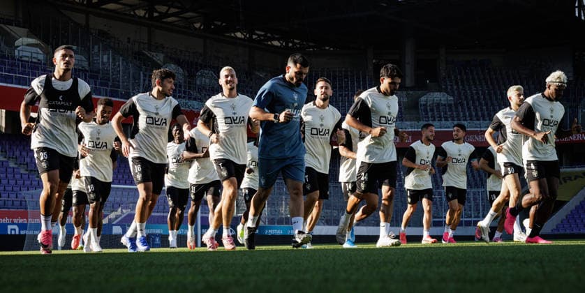SOCCER - UEFA ECL, A.Wien vs Beita VIENNA,AUSTRIA,12.AUG.26 - SOCCER - UEFA Conference League, qualification, FK Austria Wien vs Beitar Jerusalem, preview, training Beitar. Image shows the team of Beitar.  GEPAxpictures xArminxRauthner