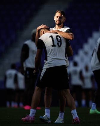 SOCCER - UEFA ECL, A.Wien vs Beita VIENNA,AUSTRIA,12.AUG.26 - SOCCER - UEFA Conference League, qualification, FK Austria Wien vs Beitar Jerusalem, preview, training Beitar. Image shows Shon Weissman and Omer Atzili (Beitar).  GEPAxpictures xArminxRauthner
