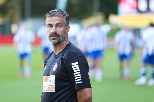 12.08.2026, Fussball, Herren, Regionalliga Nord, 16. Spieltag, FC Eintracht Norderstedt - BSV Kickers Emden Trainer Özden Kocadal (FC Eintracht Norderstedt)