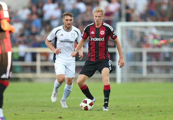 12.08.2026, Fussball Testspiel, FSV Frankfurt - Eintracht Frankfurt, v.l., Amar Suljic (FSV Frankfurt), Hugo Larsson (Eintracht Frankfurt) DFL DFB REGULATIONS PROHIBIT ANY USE OF PHOTOGRAPHS AS IMAGE SEQUENCES AND OR QUASI-VIDEO. xdcx Copyright: HMBxMedia Claus