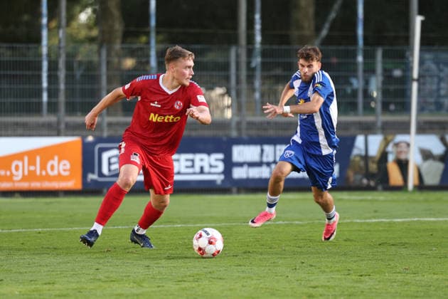 Fußball I Herren I Saison 2026 2027 I Regionalliga Nord I 3.Spieltag I Eintracht Norderstedt - BSV Kickers Emden I 12.08.2026 Lukas Krüger (9, FC Eintracht Norderstedt) Bogdan Shubin (8, BSV Kickers Emden) Norderstedt Edmund Plambeck Stadion Schleswig-Holstein Deutschland Copyright: xLobeca RalfxHomburgx